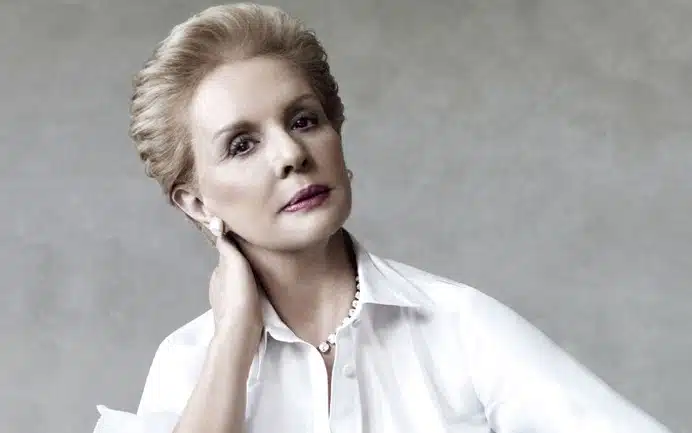 revistapazes.com - Da roupa ao batom: 10 dicas da fantástica Carolina Herrera para ser elegante aos 60