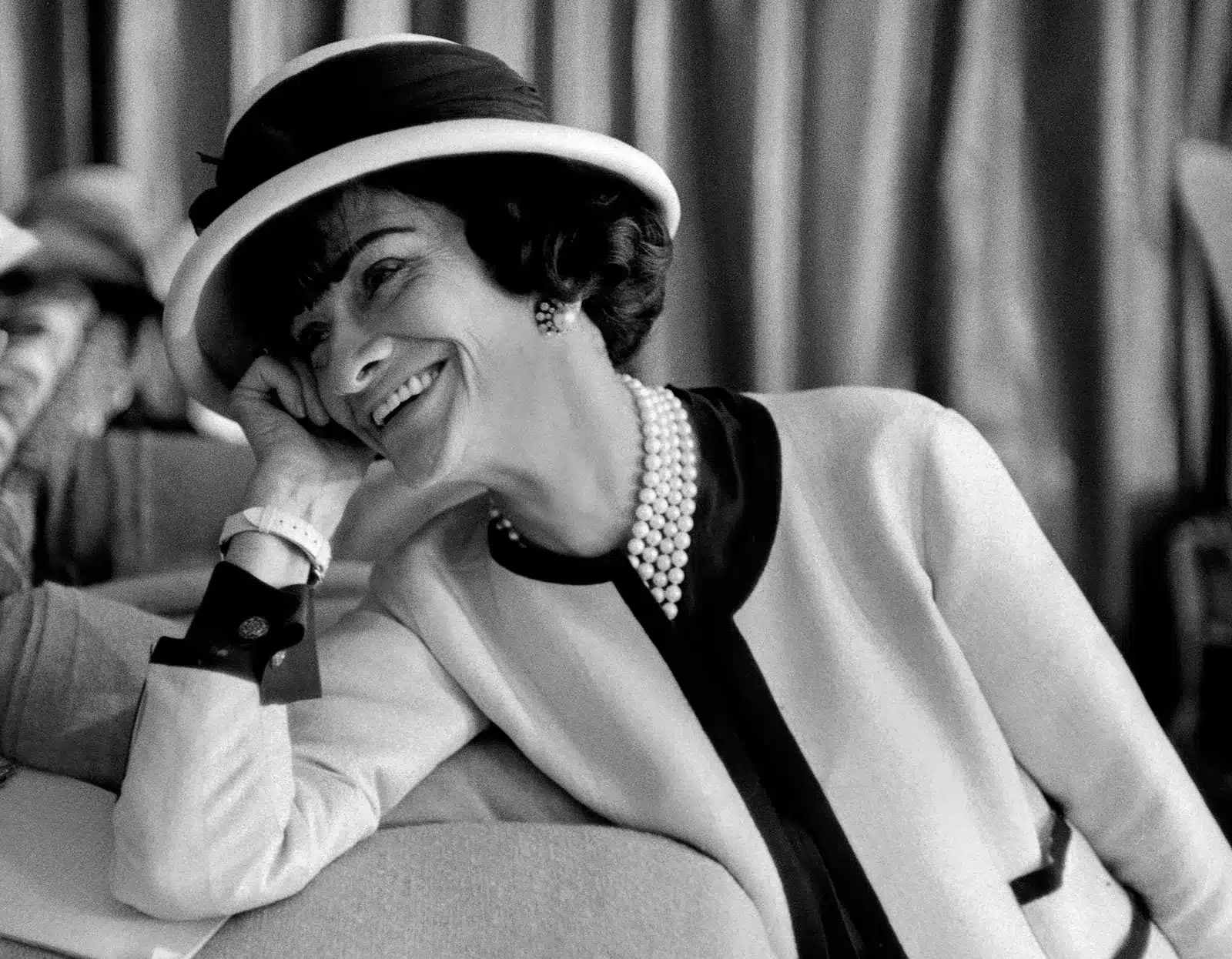 revistapazes.com - 25 conselhos de Coco Chanel para ser uma pessoa mais confiante e estilosa