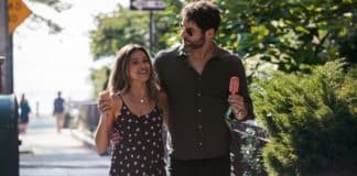 Romance e comédia se misturam perfeitamente neste filme nº 1 do Ranking Netflix de fevereiro