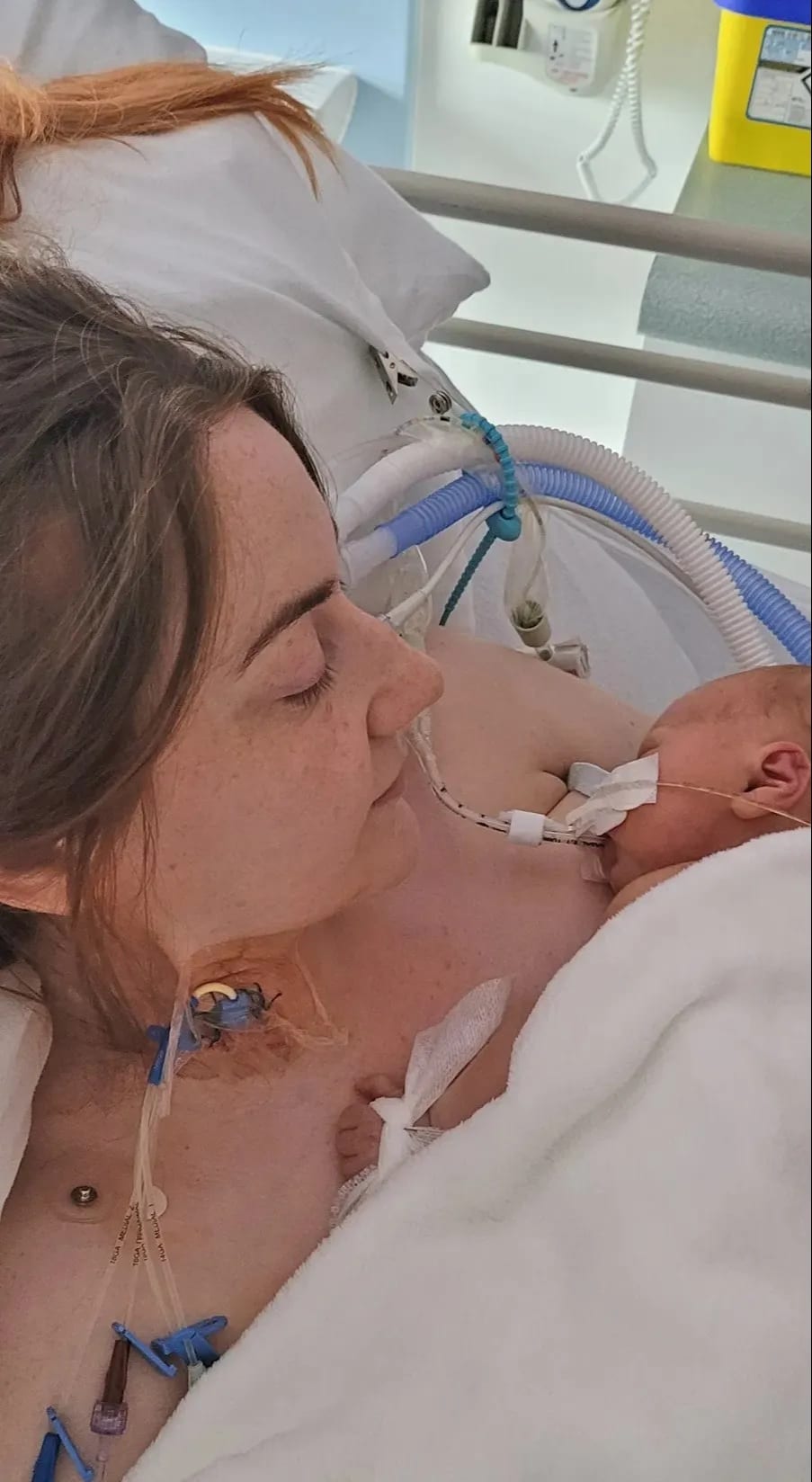 revistapazes.com - Após tragédia, mãe desabafa: “Meu bebê poderia estar vivo, se os médicos tivessem me ouvido”