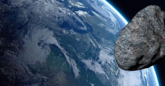 Cientistas SUBESTIMARAM O RISCO DE IMPACTO de asteroide gigantesco apelidado de “Deus do Caos” – SAIBA MAIS AQUI