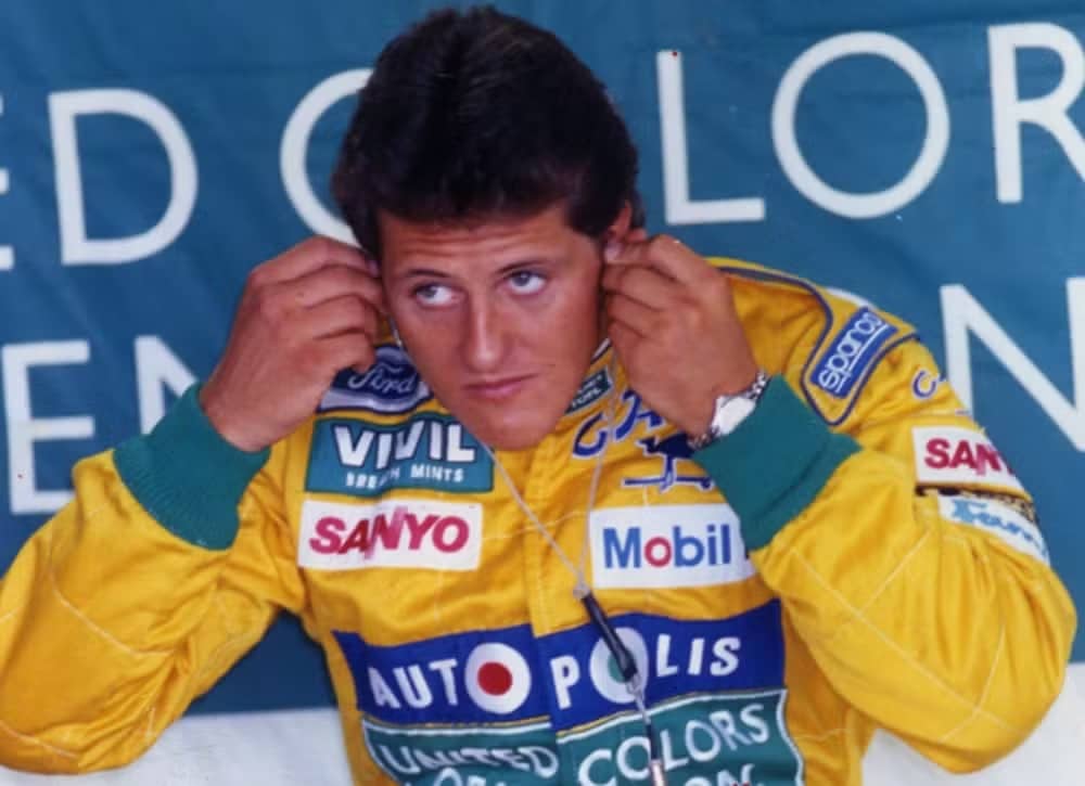 revistapazes.com - Michael Schumacher é visto em público pela primeira vez em 11 anos no casamento da filha Gina