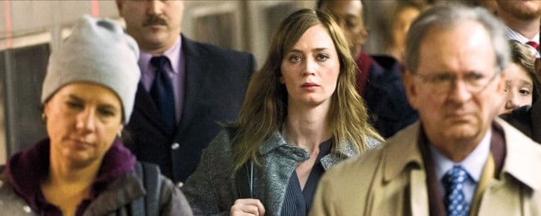 revistapazes.com - Agora no streaming: Best-seller de 22 milhões de cópias virou um suspense incrível com Emily Blunt e vai te fazer duvidar de tudo