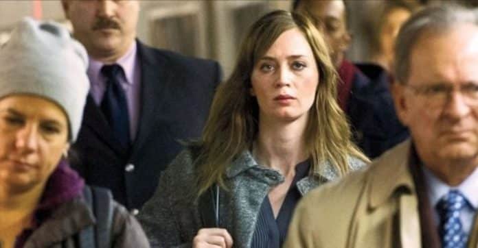 Agora no streaming: Best-seller de 22 milhões de cópias virou um suspense incrível com Emily Blunt e vai te fazer duvidar de tudo